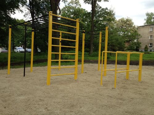 97340a330c6595d73bfb5be5cbdd84be-calisthenics-equipment-street-workout